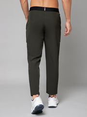 MINIMAL BUZZ UNSTOPPABLE ANKLE PANT-OLIVE